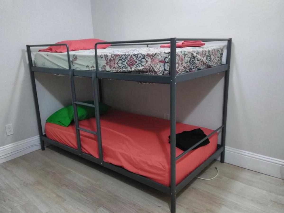 Miami Cheapest Place מראה חיצוני תמונה